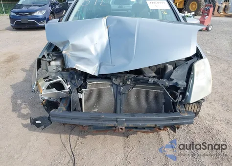 2010 Nissan Sentra 2.0 z USA, uszkodzony, nr VIN 3N1AB6AP6AL615480